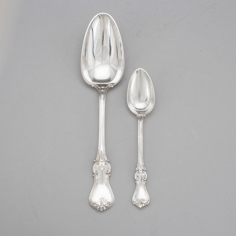 SKEDAR, 24 st (12+12), silver, G. Möllenborg, Stockholm 1847 och J. Blohm, Karlshamn 1874. Vikt 1 210 g.