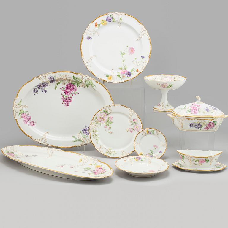 A 58 pcs Royal Copenhagen porcelain dinner service around 1900.