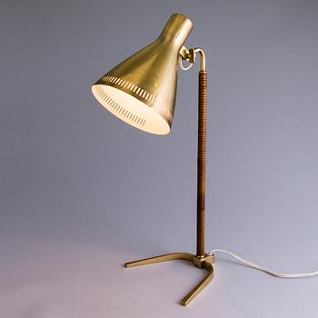 PAAVO TYNELL, A mid-20th century table lamp '9224' for Idman, Finland.