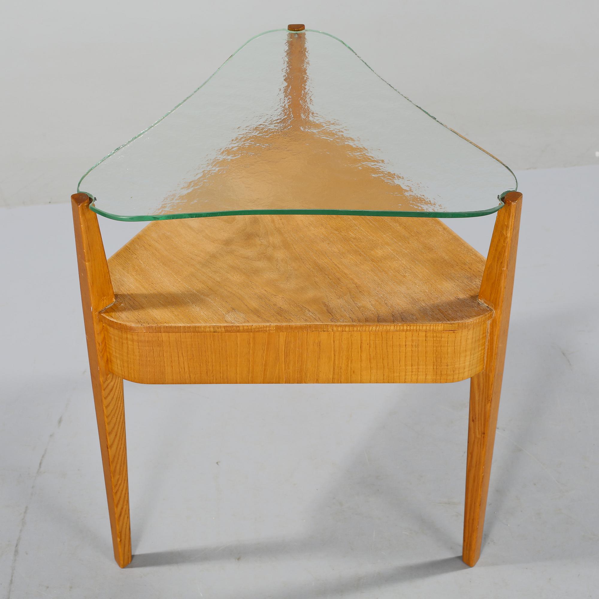 SIDOBORD, Boet, 1900-talets andra kvartal.