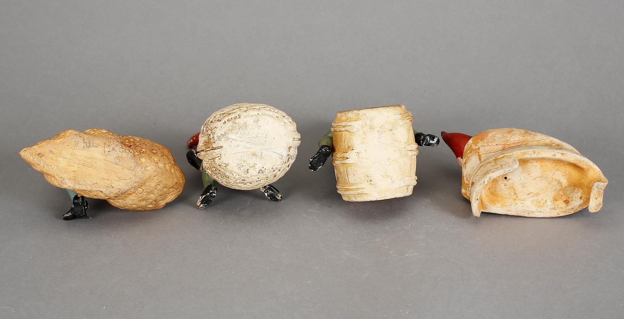 FIGURINER, 4 st. keramik, 1900-talets första hälft.