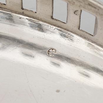 Tarjotin, hopeaa, Alexander Sturm, Wien, Itävalta-Unkari 1910-20-luku.