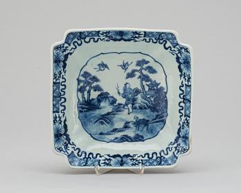 354. A blue and white bowl. Qing dynasty, Qianlong (1736-95).
