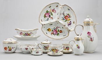 MATSERVIS, 154 delar. Porslin, rokokostil, Bavaria.