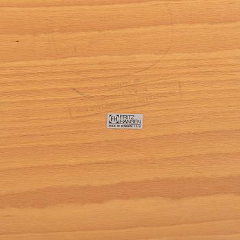 A 'Superellips' table by Bruno Mathsson and Piet Hein, Fritz Hansen, 1979.