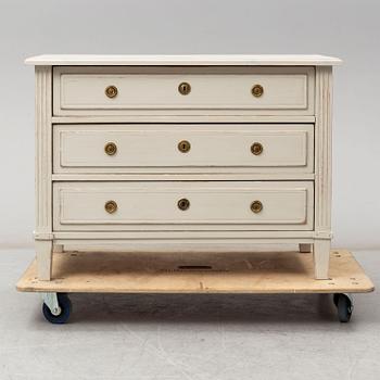 A painted pine Gustavian stylechest of drawers, early 20th Century.