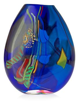 767. A Jan-Erik Rizman unique glass vase, Transjö, Sweden 1990.