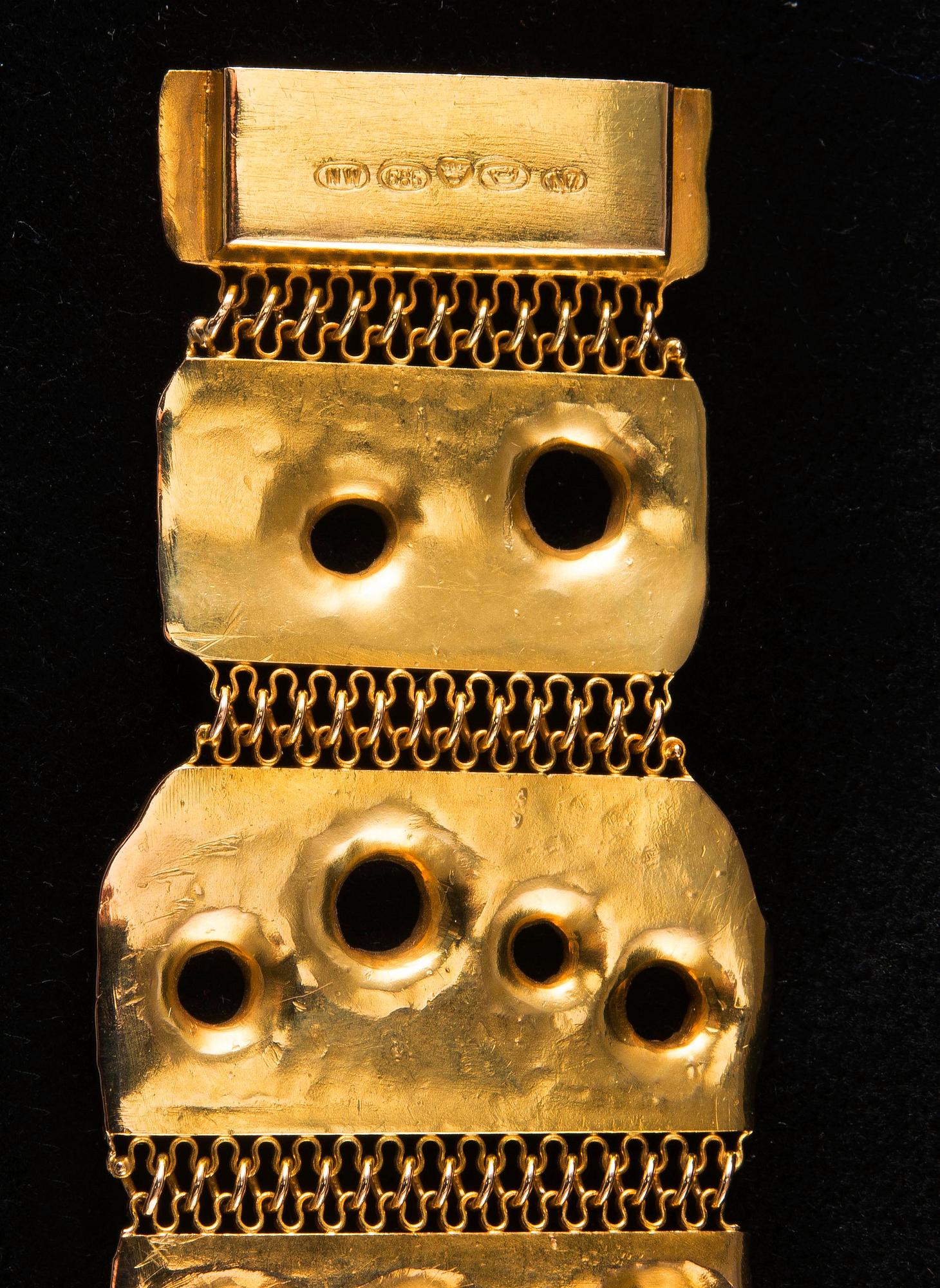 Tapio Wirkkala, RANNEKORU, kultaa 14K, N. Westerback, Helsinki 1966.   Paino 59,8 g.