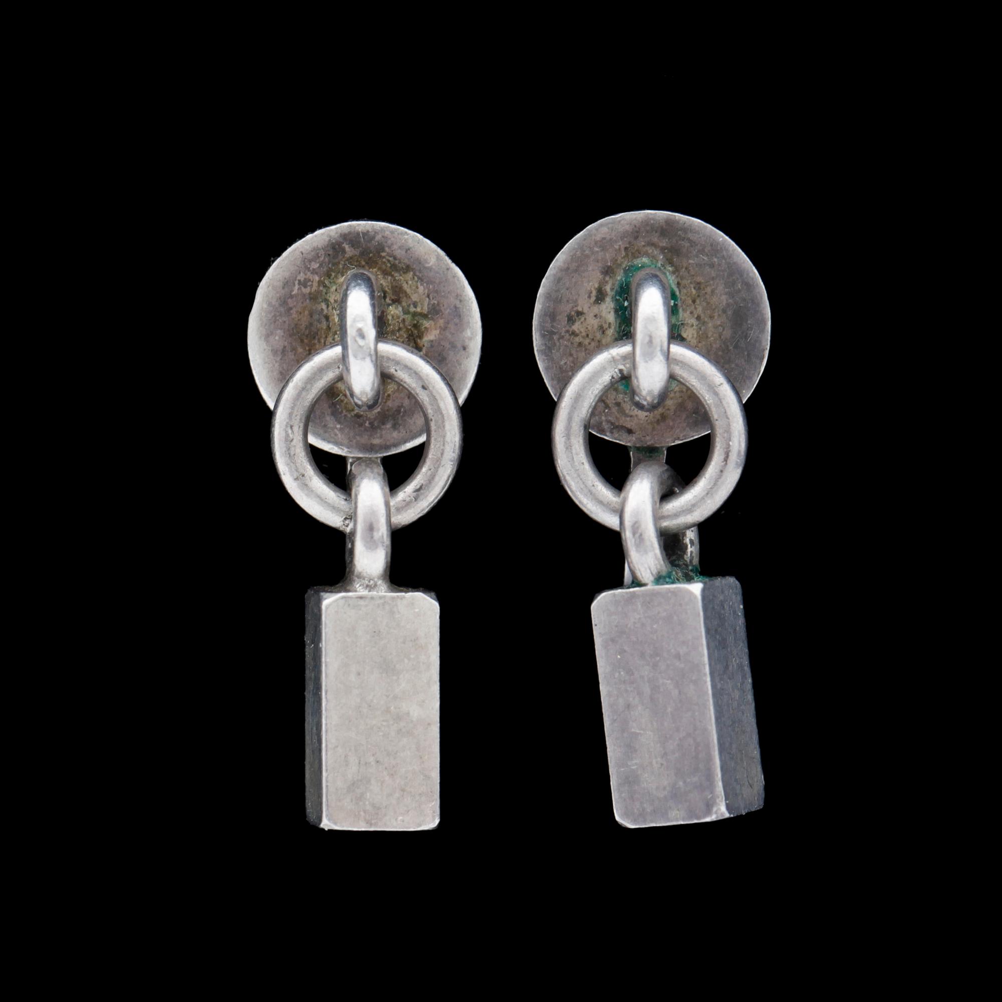 ÖRHÄNGEN, ett par, silver. Wiven Nilsson, Lund, 1930-tal.