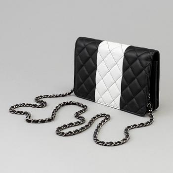 Bag, "Wallet on Chain", Chanel, 2015-16.