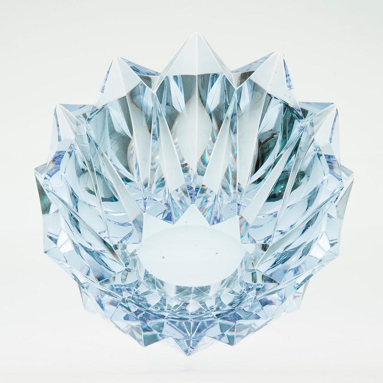 Aimo Okkolin, A CRYSTAL VASE.