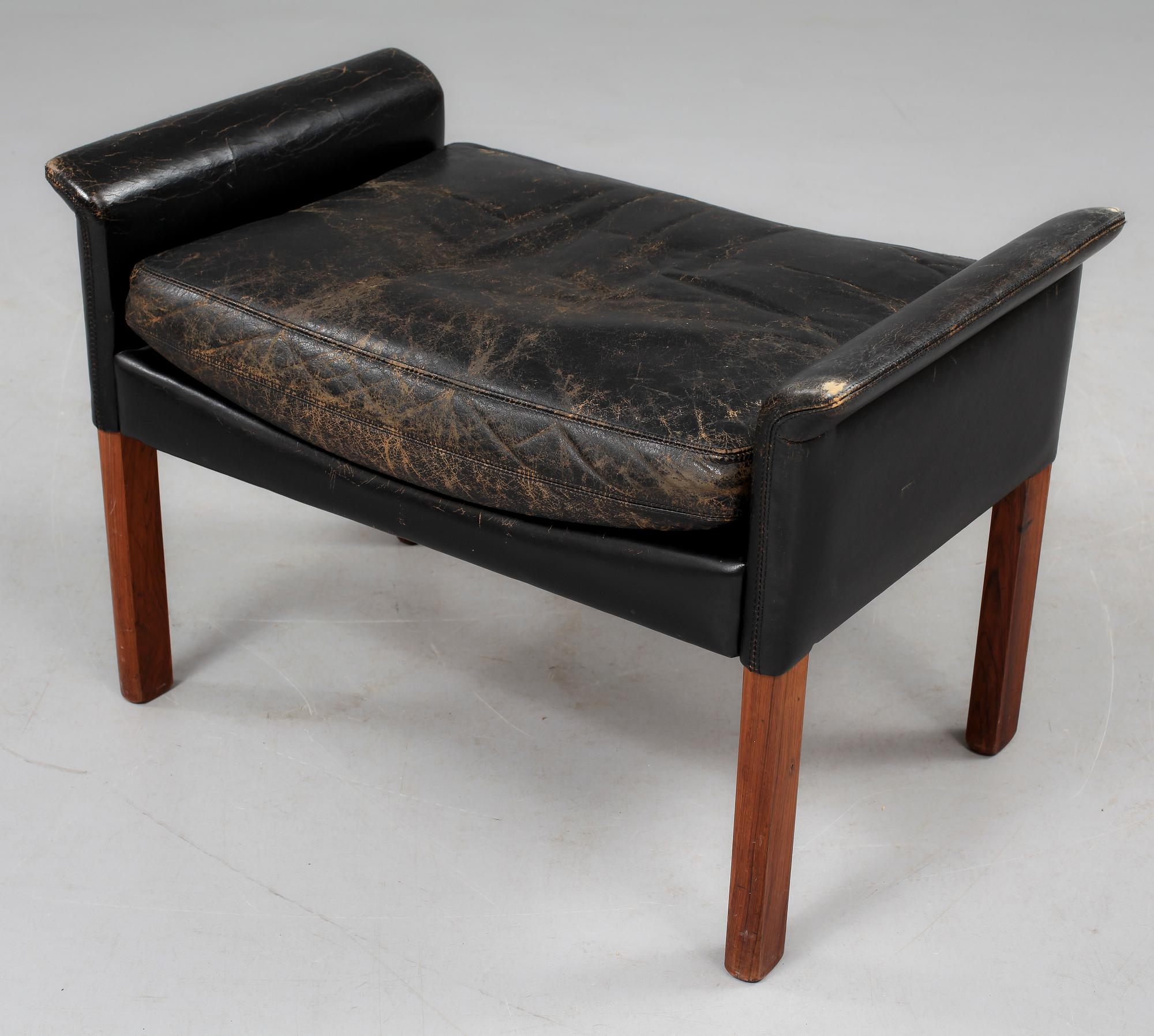 FÅTÖLJER, ett par samt FOTPALL, 1960-tal.