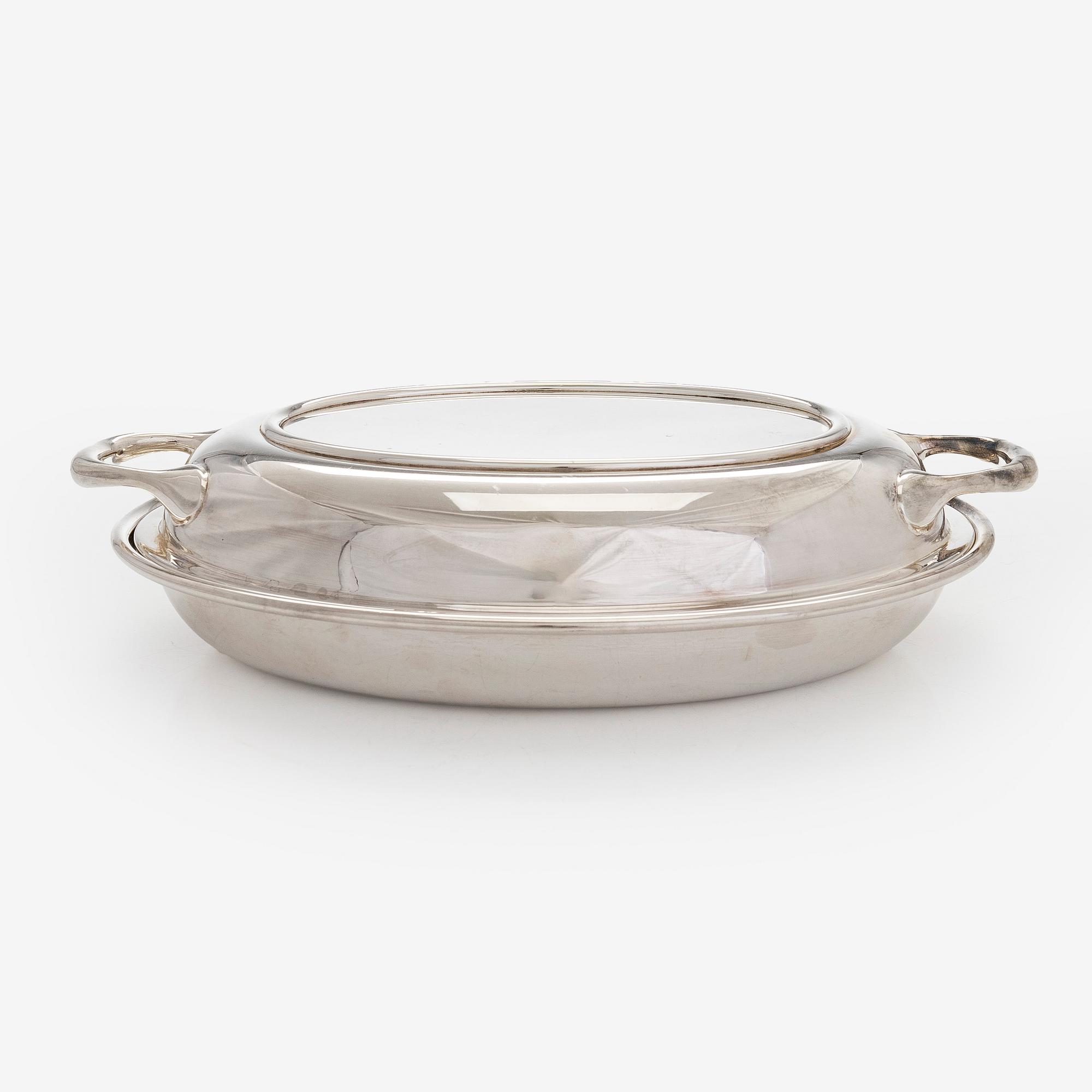 Karott med lock, försilvrad, England, 1900-talets första hälft.