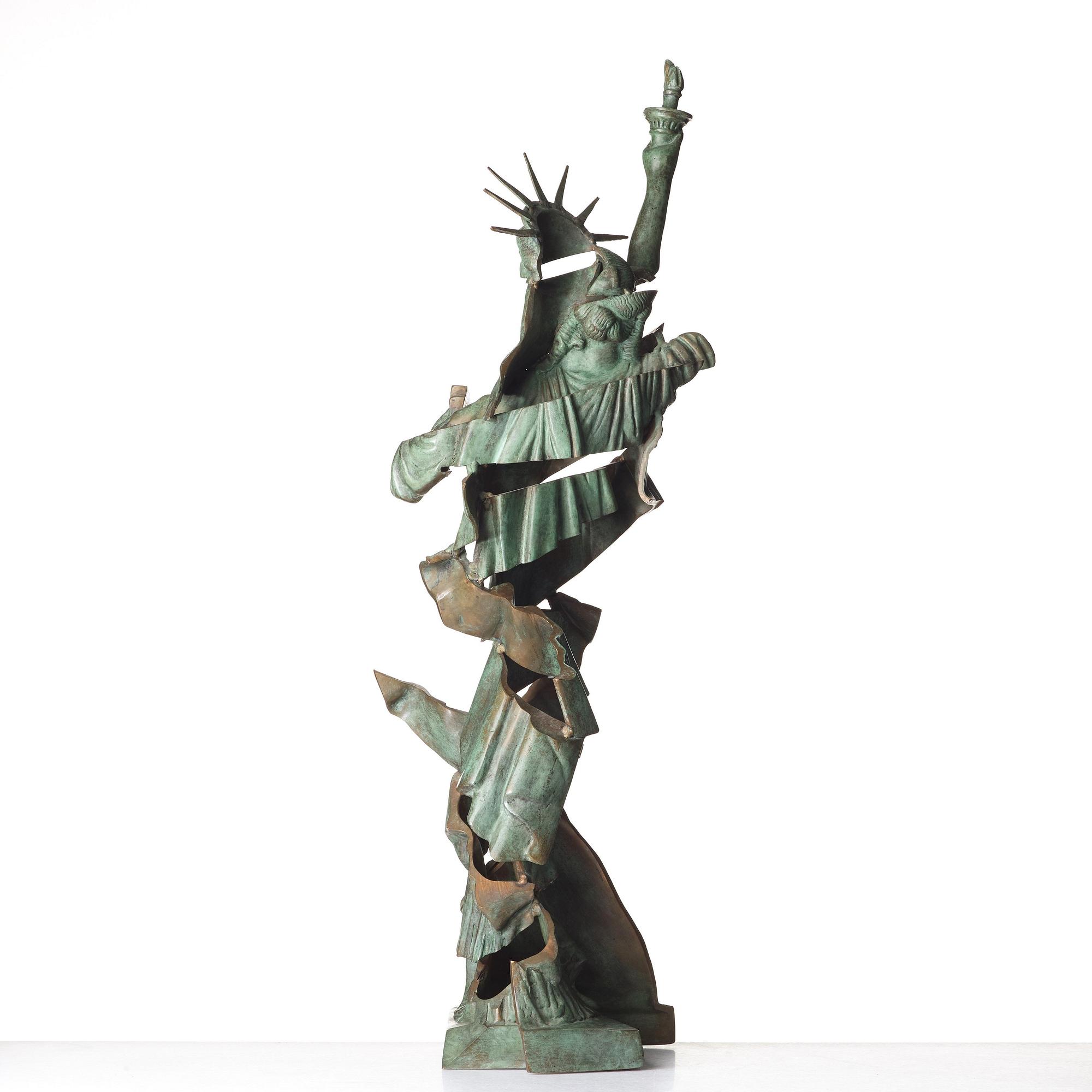 Fernandez Arman, "Statue of Liberty, horizontally sliced".