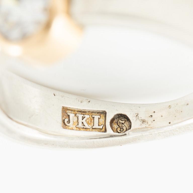 Jan-Christer Lundqvist, ring, silver med fasettslipad vit sten, Skövde.
