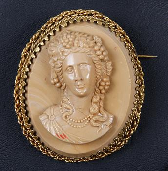 CAMÉBROSCH, agat, gulmetall, Italien 1800-tal.