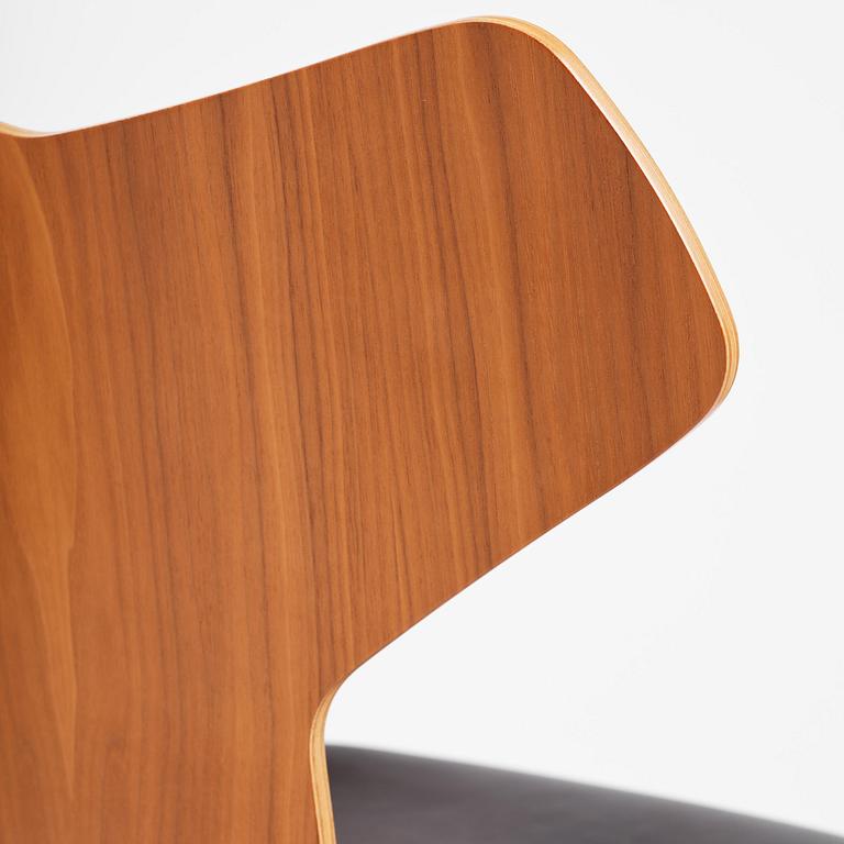 Arne Jacobsen, stolar, sex stycken, "Grand Prix", Fritz Hansen, 2021.