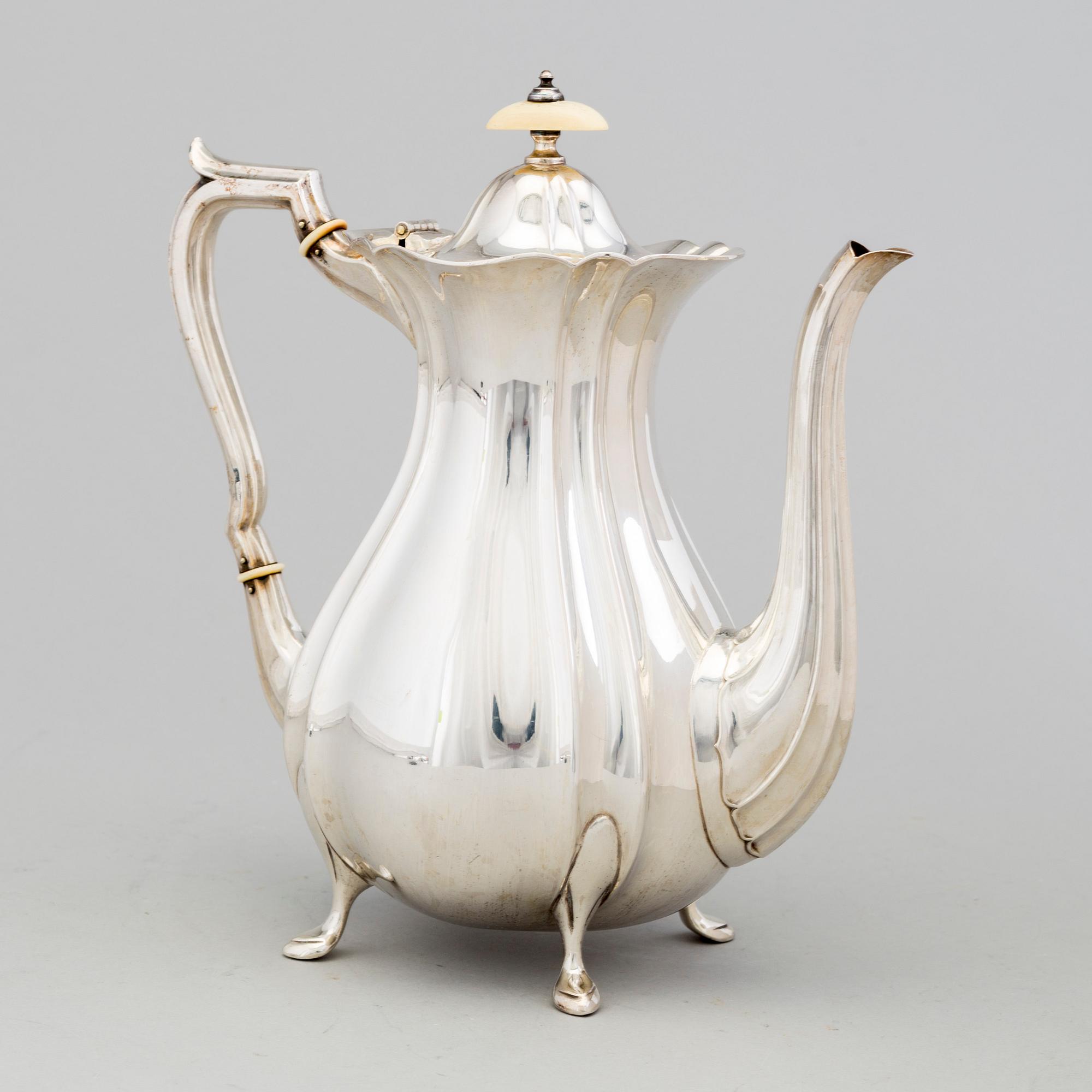 A SILVER COFFEPOT by Guldsmedsaktiebolaget GAB, Stockholm 1924.