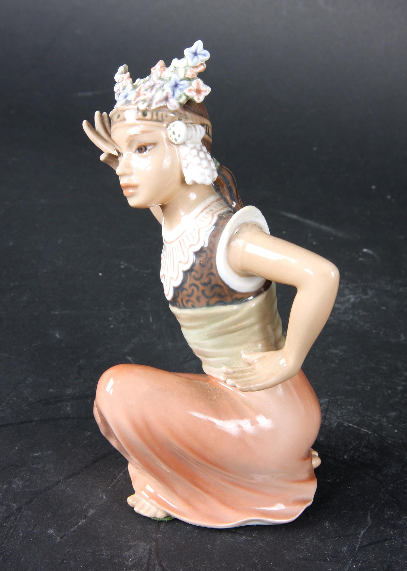 FIGURIN, porslin, Dahl-Jensen, Danmark.