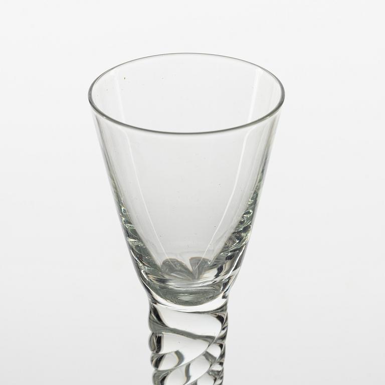 A glass service, 31 pieces, 20th century.