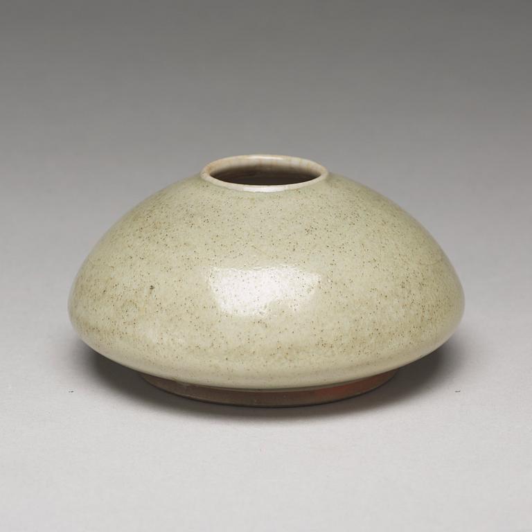 PENSELBAD, porslin. Qingdynastin, 1700-tal.