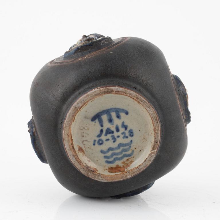 Jais Nielsen, a stoneware lidded jar, Royal Copenhagen Denmark, 1928.