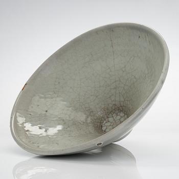 A 1940s ceramic bowl manufacturer Arabia.