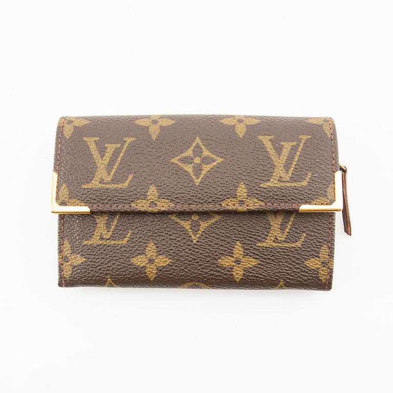 Louis Vuitton,.