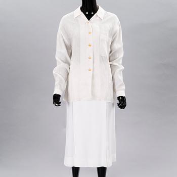 A White Linnen Blouse and a Skirt.