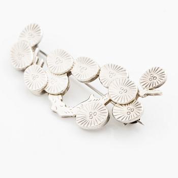 Wiwen Nilsson, brosch i form av kvist, sterlingsilver, Lund 1954.