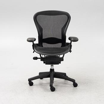 Don Chadwick och Bill Stumpf, skrivbordsstol, "Aeron", Herman Miller.