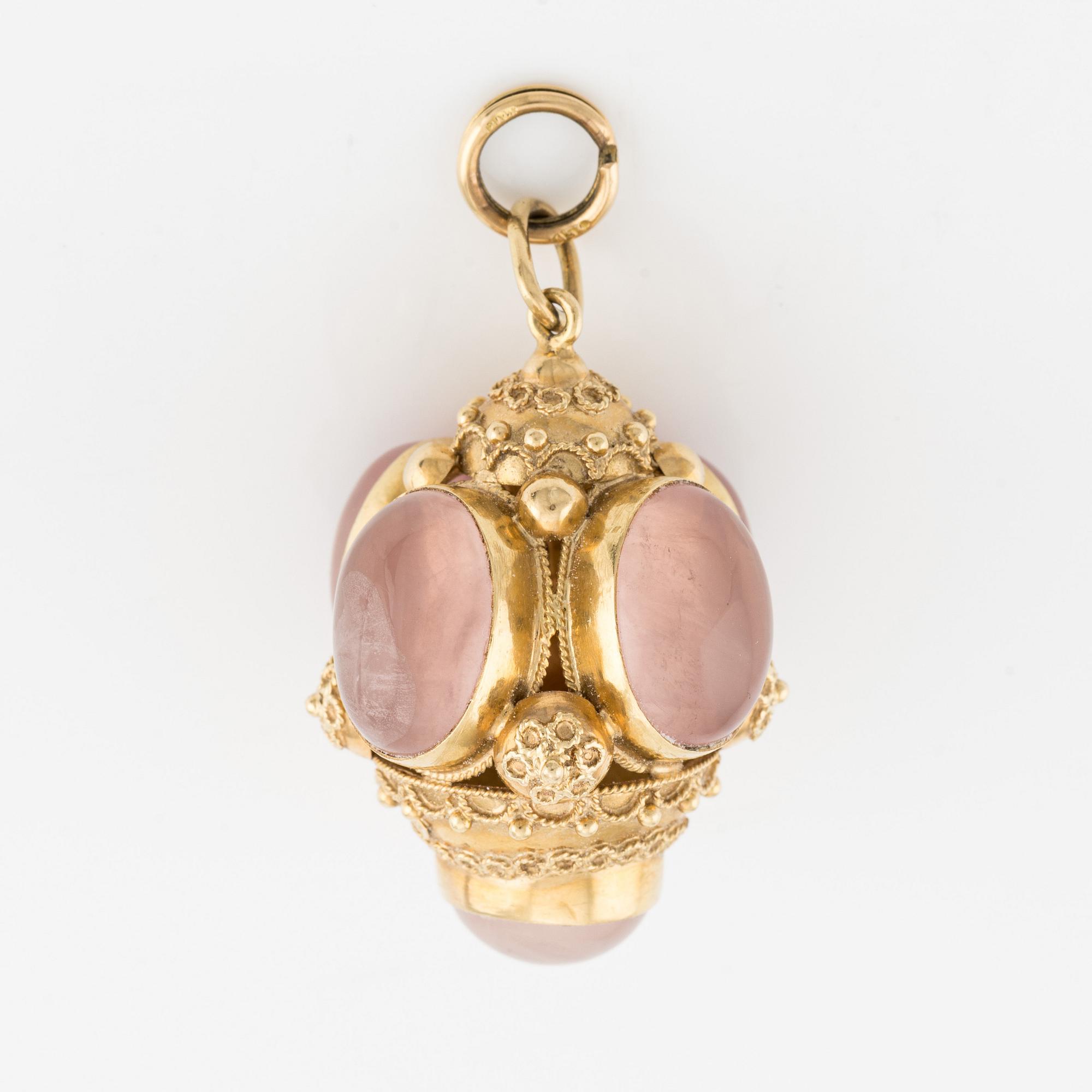 Hängsmycke, 18K guld med cabochonslipad rosenkvarts.
