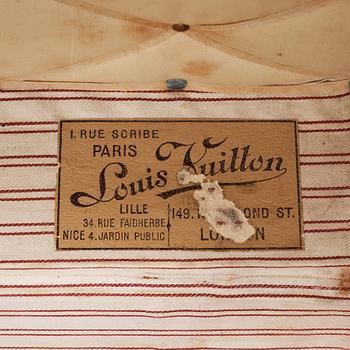 LOUIS VUITTON, monogram trunk, around 1900.