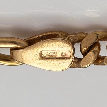 A 14K gold neckalce. Italy.