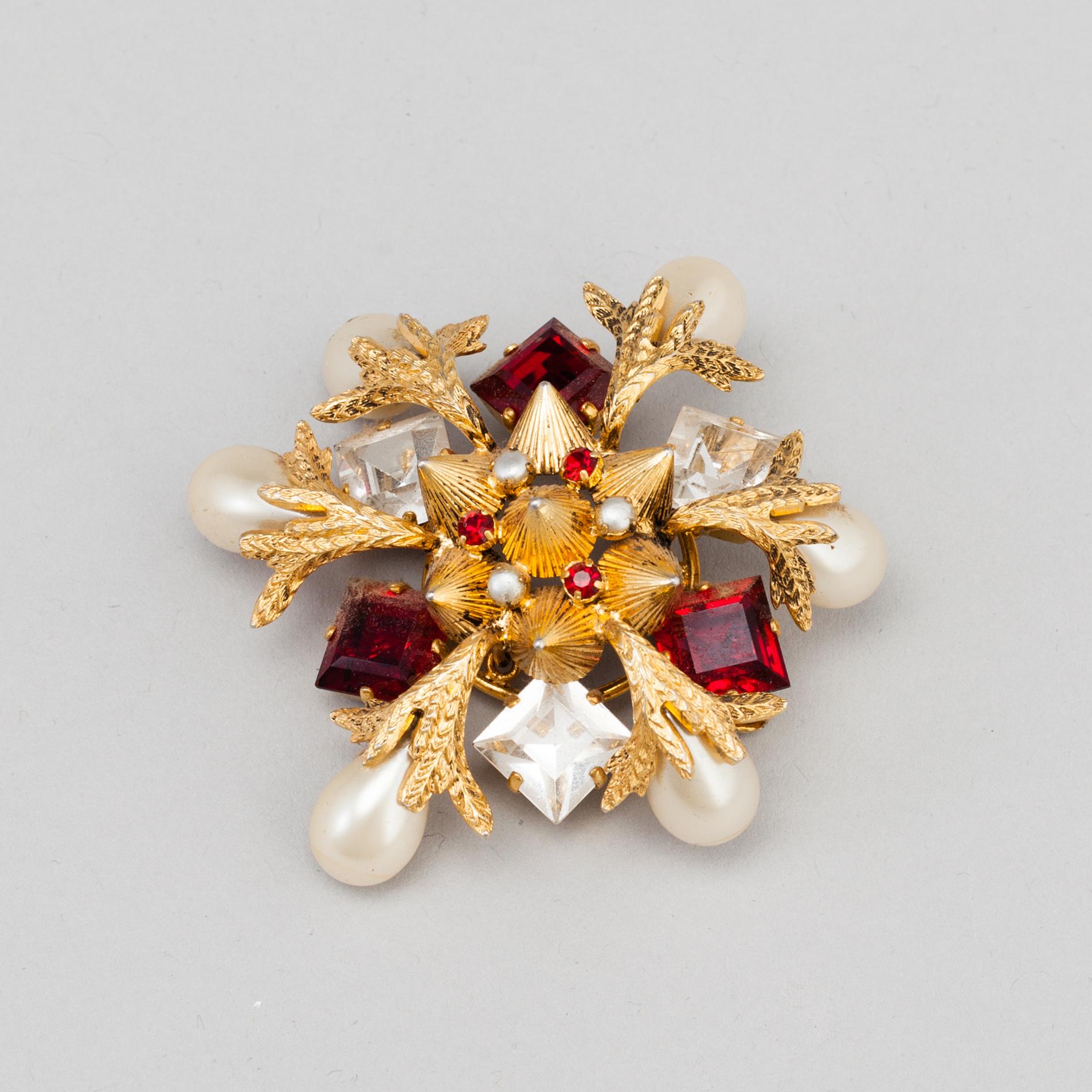 A brosch by Christian Dior, 1962.