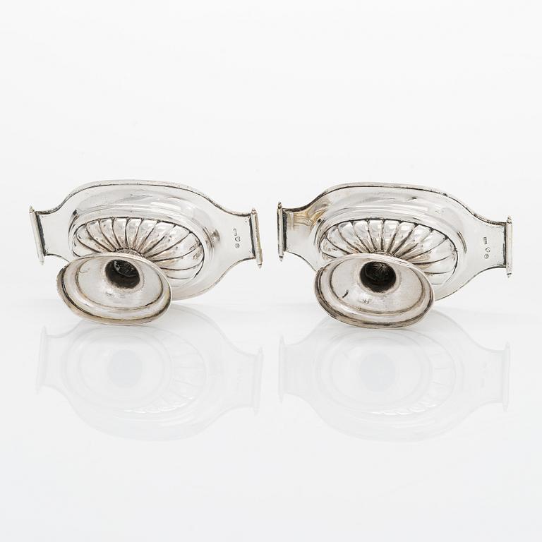 Adolf Fredrik Granfelt, saltkar, ett par, silver och förgyllt silver, Borgå (AFG verksam 1827-54).