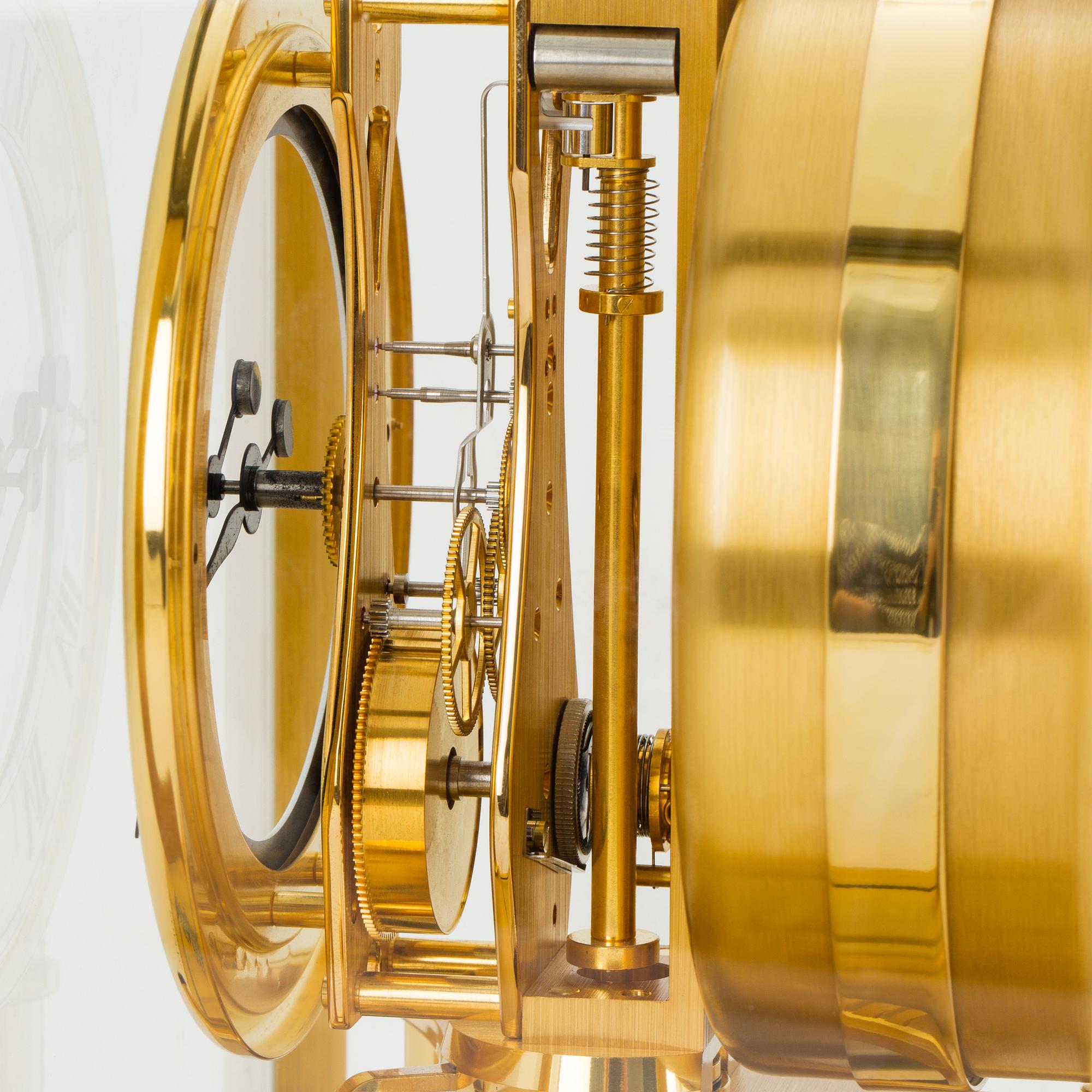 JAEGER-LeCOLUTRE. Atmos, table clock, ca 20 x 25 x 14 cm.