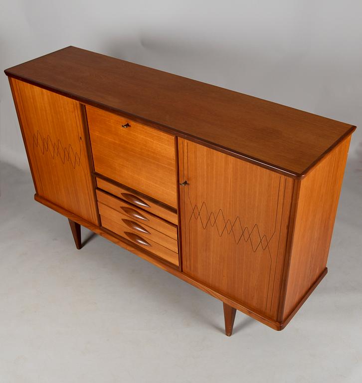 SIDEBOARD, 1900-talets andra hälft.