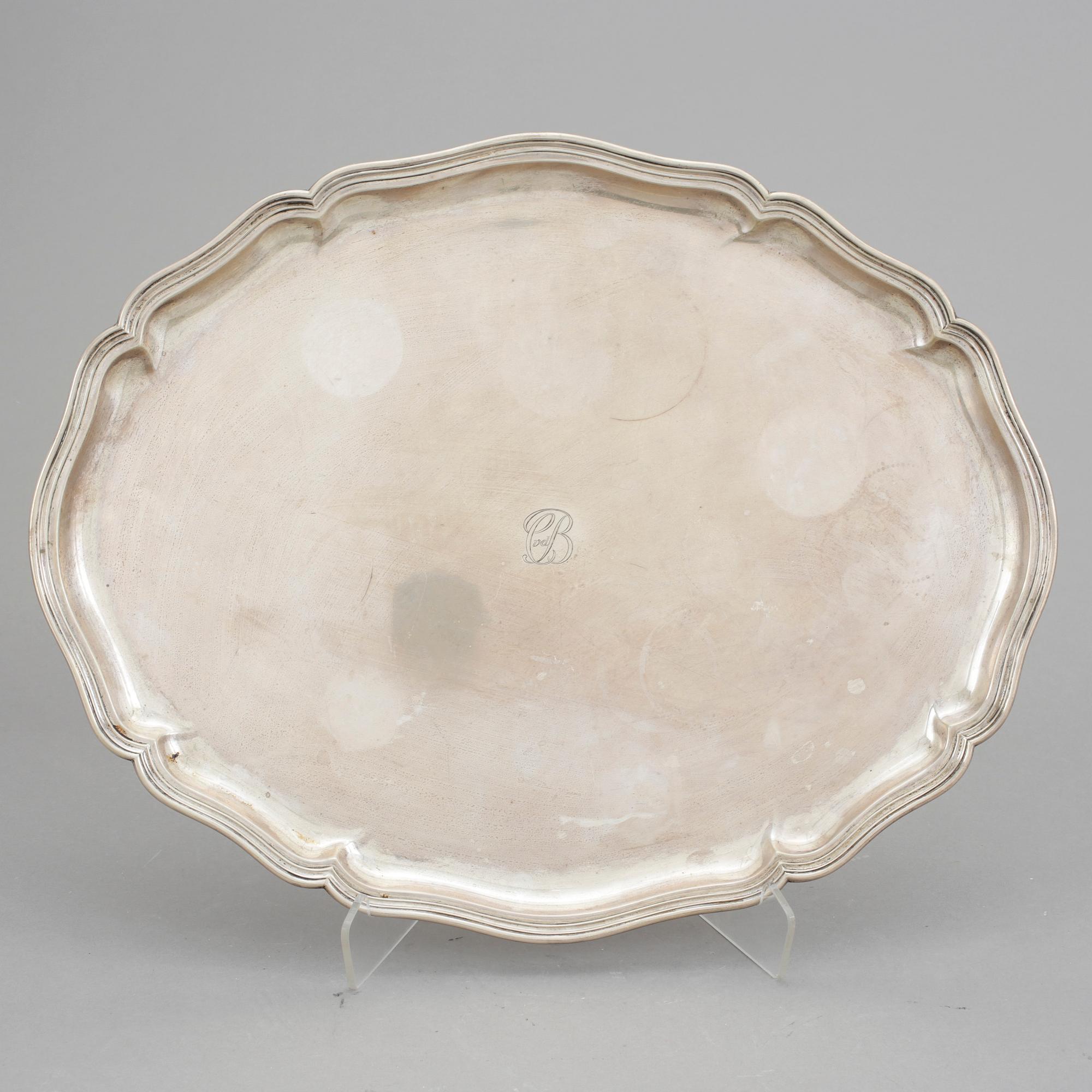 SERVERINGSFAT, silver, Tyskland, 1900-talets första hälft. Vikt ca 1298 gram.