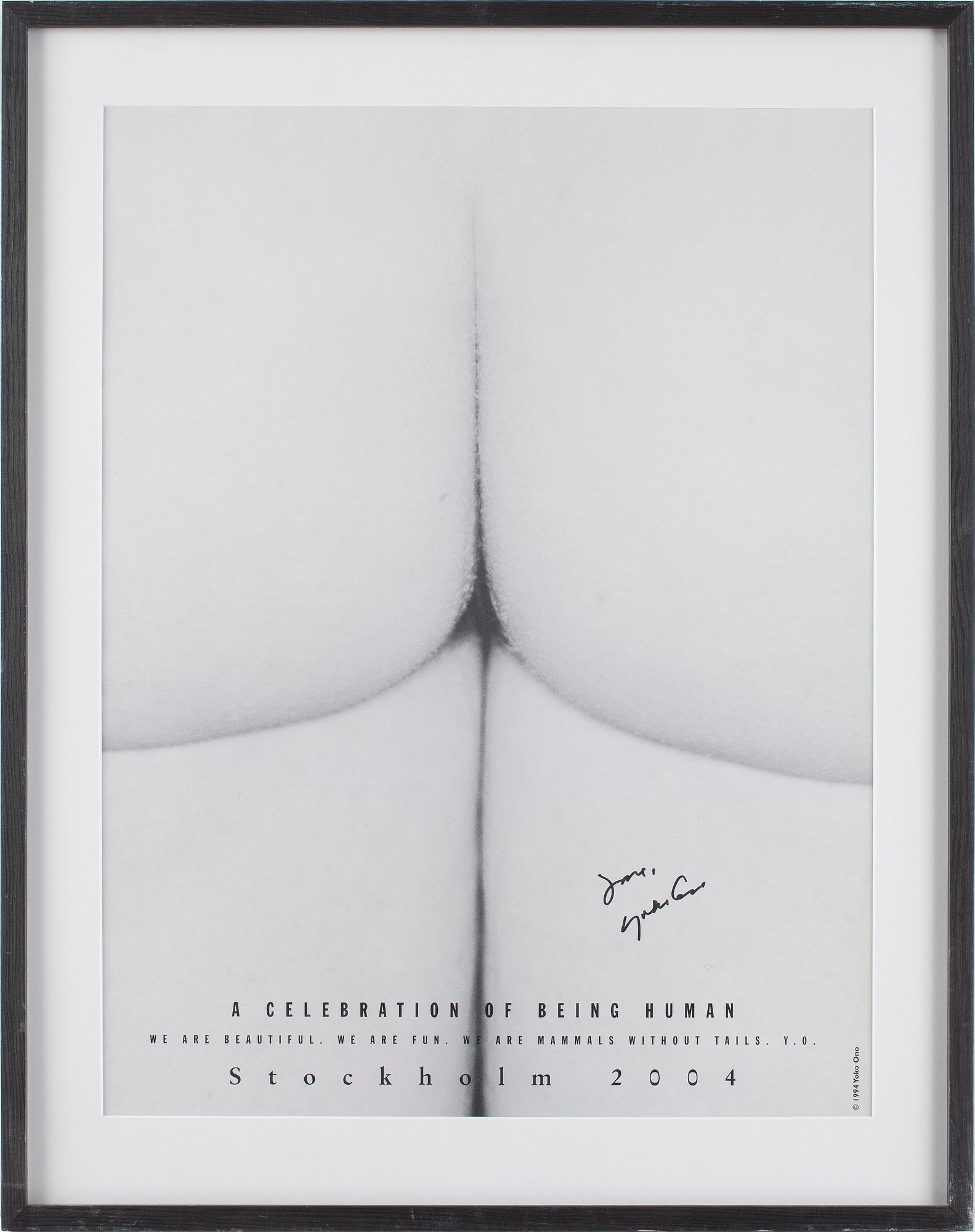 UTSTÄLLNINGSAFFISCH, offsettryck, signerad av Yoko Ono, Stockholm, 2004.