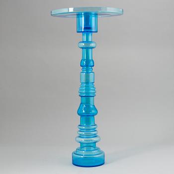 OIVA TOIKKA, a glass vase and dish, "Fyren", labeled Arabia and Nuutajärvi, Finland.