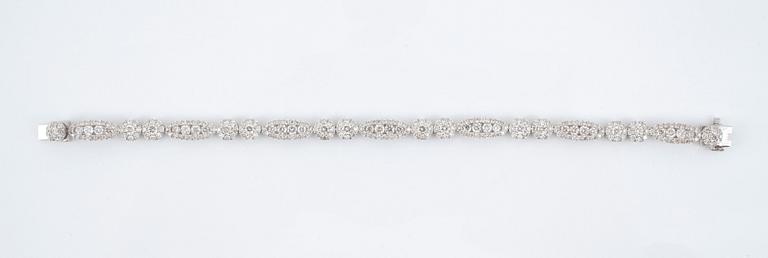 ARMBAND med briljantslipade diamanter, 5.95 ct.