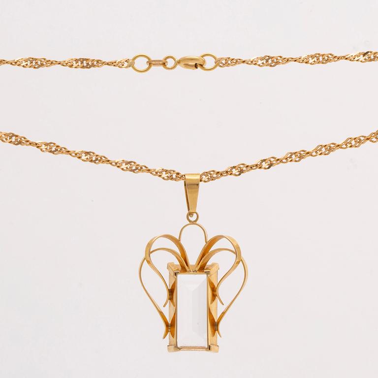PENDANT on CHAIN and EARRINGS, 18K gold and rock crysta (pendant) and spinel (earrings), 1956.