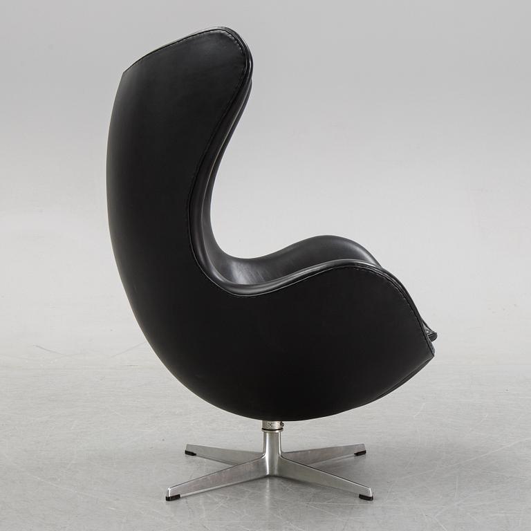 Arne Jacobsen, , "Ägget", fåtölj, model 3316, Fritz Hansen, Danmark.