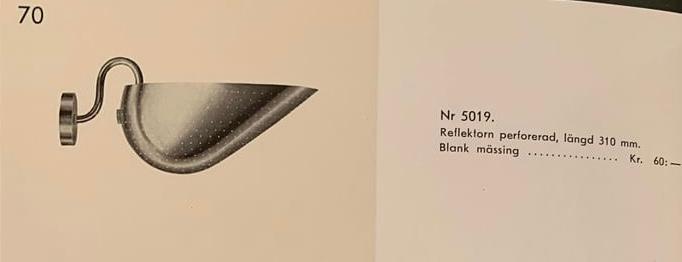 Carl-Axel Acking, vägglampetter, ett par, modell "5019", Bröderna Malmströms Metallvarufabrik, 1940-50-tal.