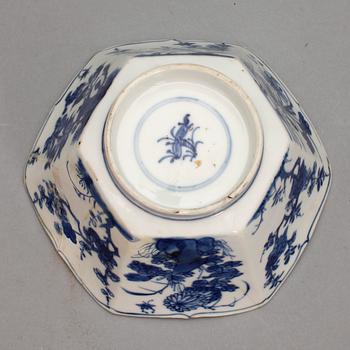SKÅL, porslin, Qing dynastin, Kangxi (1662-1722).
