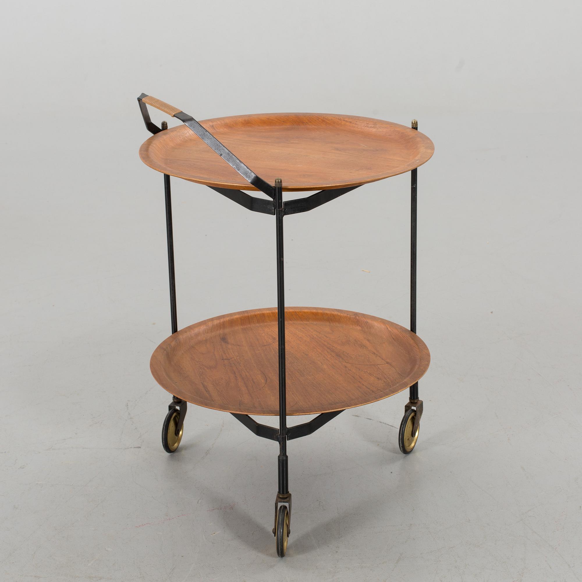 SERVERINGSVAGN, 1900-talets mitt.
