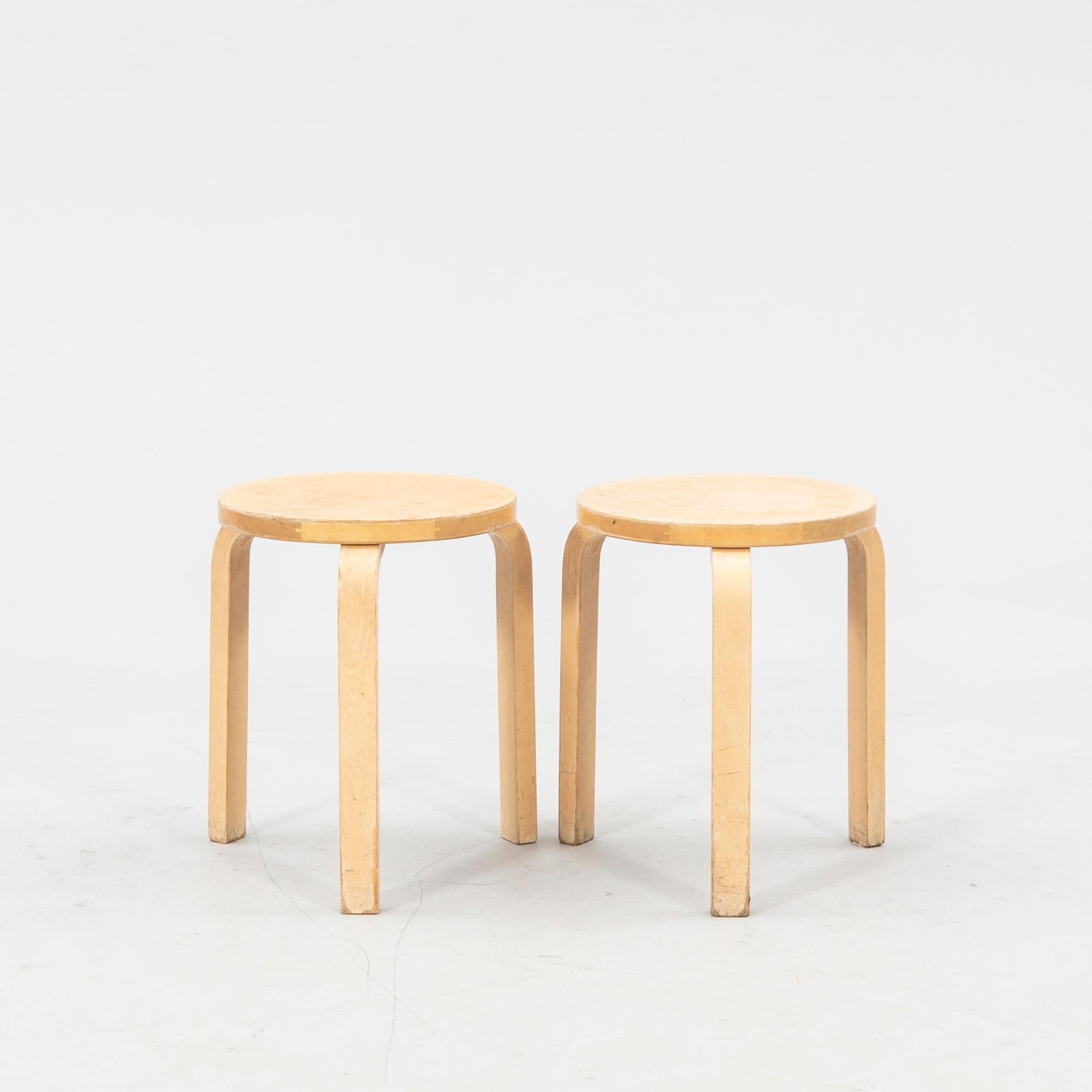 Alvar Aalto, pallar 4 st modell 60 Artek 1900-talets andra hälft.