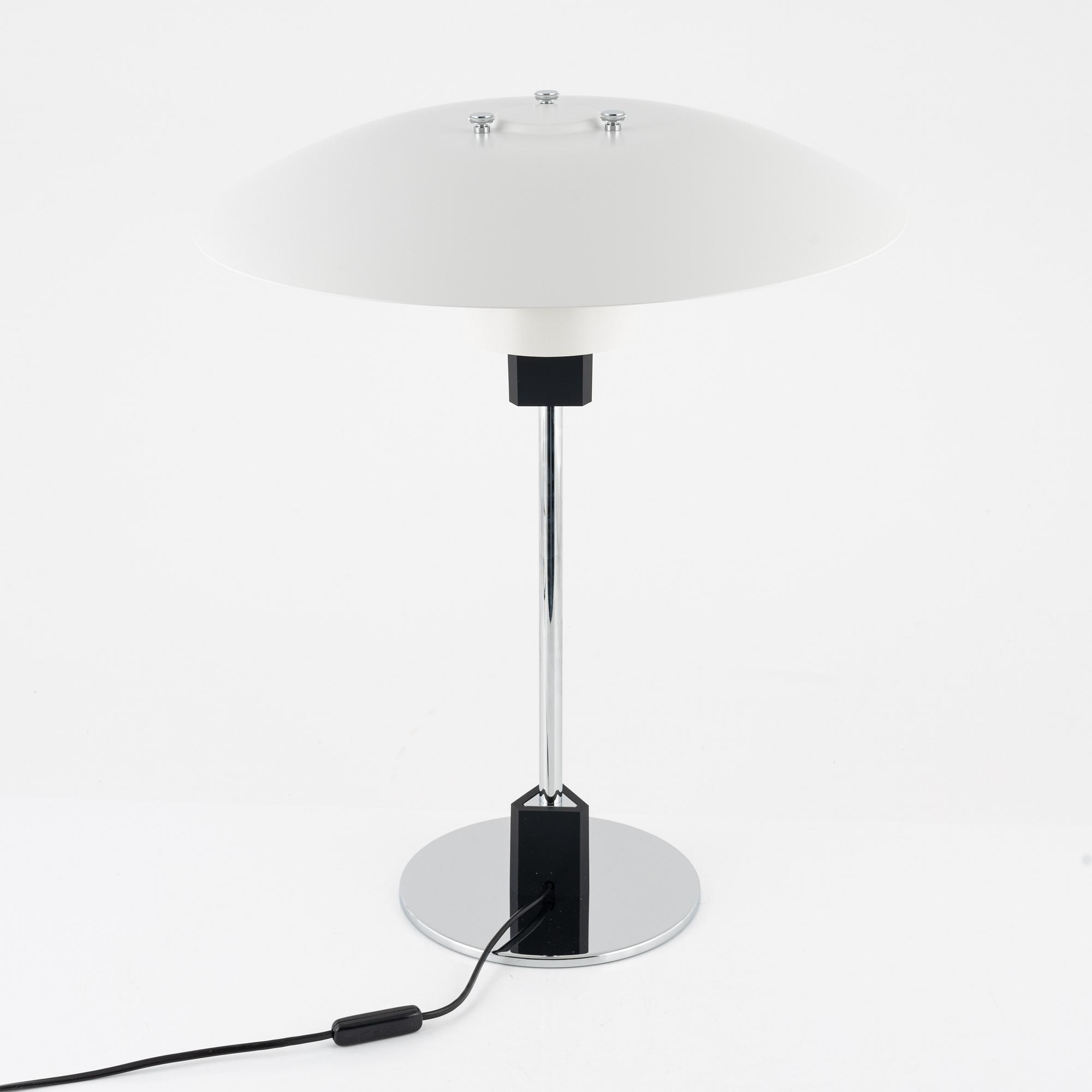 Poul Henningsen, a model 'PH 4/3' table lamp, Louis Poulsen, Denmark.