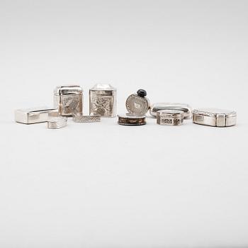 DOSOR, 10 st, silver, bl a svenska, engelska, holländska stämplar, 1800-/1900-tal. Vikt ca 200 gram.